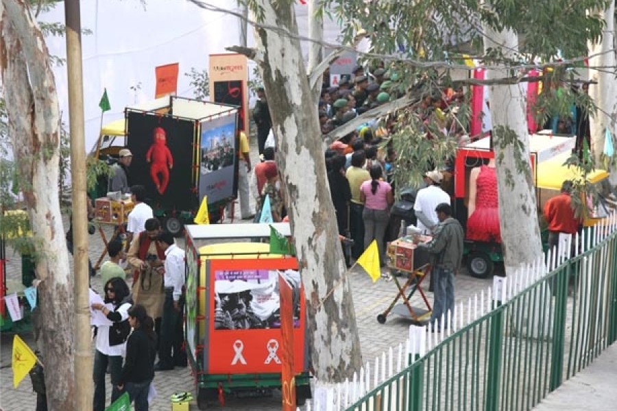 ArtMoves auto-rickshaws at Delhi Safdarjung Rail Station