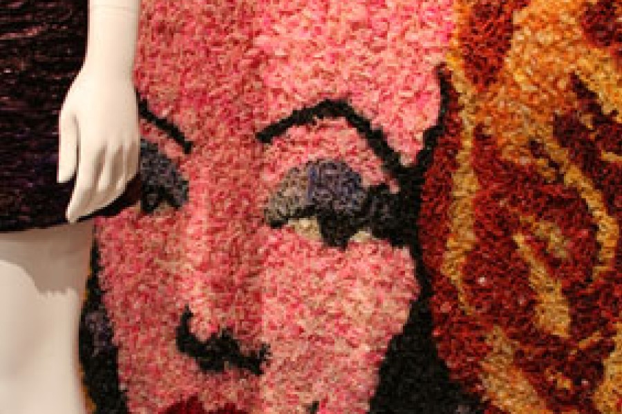 Mito (Myth) Close-up